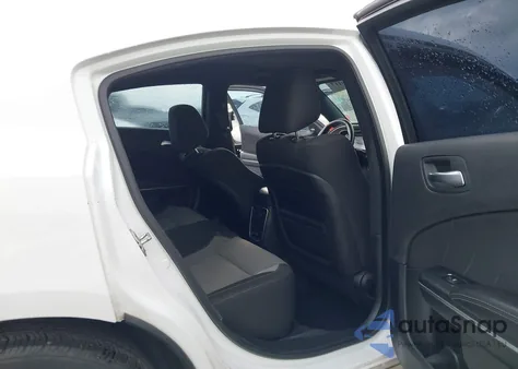 2015 Dodge Charger Sxt z USA, uszkodzony, nr VIN 2C3CDXHG7FH721663